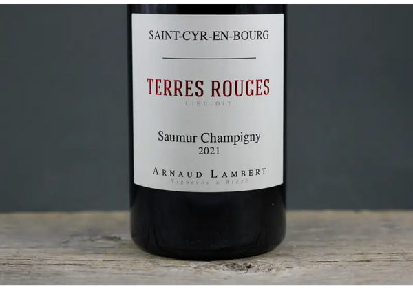 2021 Arnaud Lambert Saumur Champigny Saint Syr En Bourg Terres Rouges - 2021 - 750ml - Cabernet Franc - France - Loire